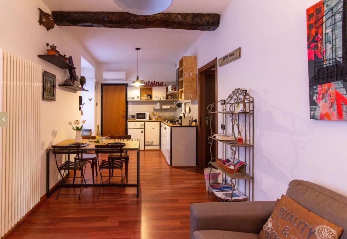 Piazza Volta Apartment Комо Экстерьер фото