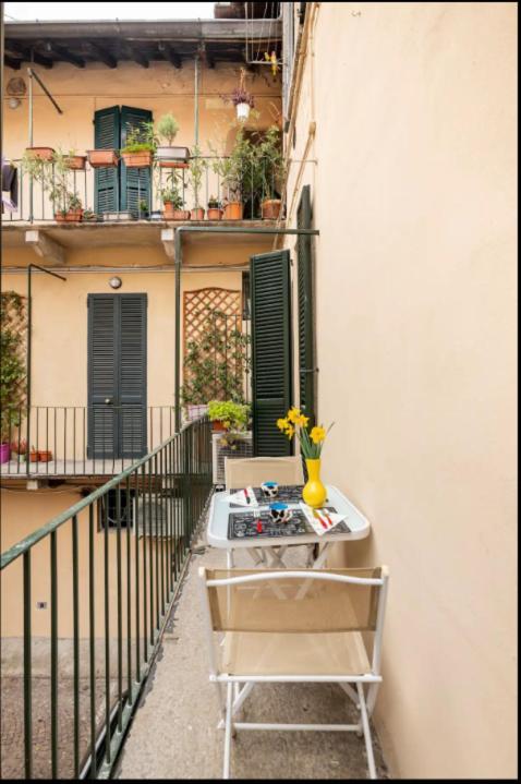 Piazza Volta Apartment Комо Экстерьер фото