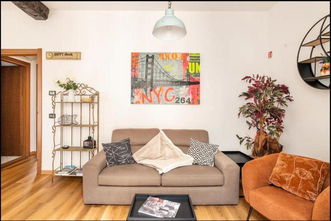 Piazza Volta Apartment Комо Экстерьер фото
