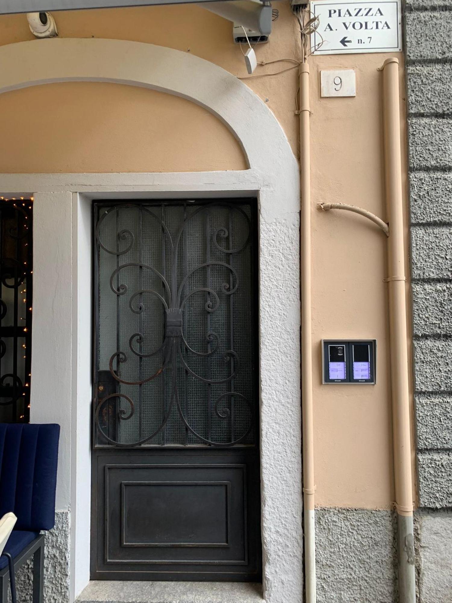 Piazza Volta Apartment Комо Экстерьер фото